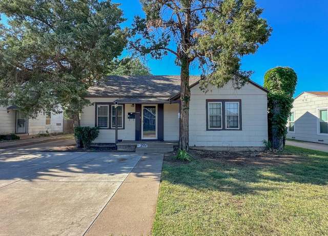 Property at 2506 26th St, Lubbock, TX 79410, 4 beds, 3 baths