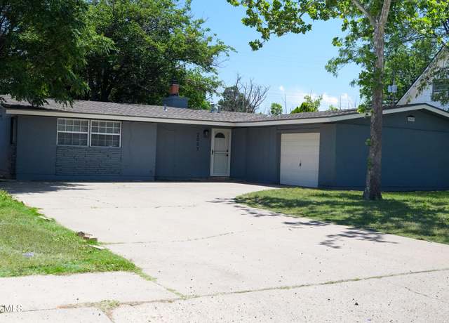 Property at 2007 68th St, Lubbock, TX 79412, 3 beds, 2 baths