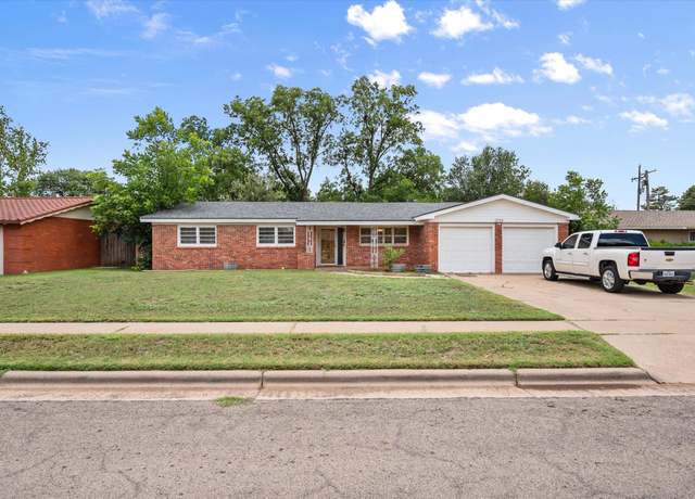 Property at 2713 59th St, Lubbock, TX 79413, 3 beds, 2 baths
