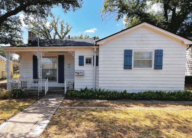 Property at 2411 29th St, Lubbock, TX 79411, 2 beds, 1 bath