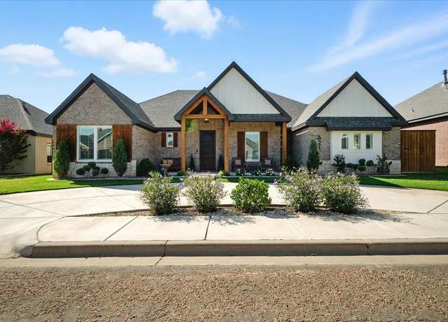 Property at 621 N 9th St, Wolfforth, TX 79382, 4 beds, 3 baths