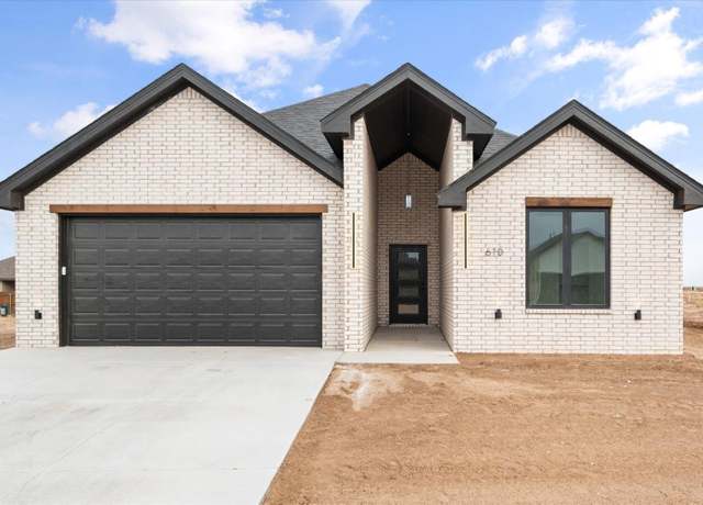 Property at 610 E 14th St, Wolfforth, TX 79382, 3 beds, 2 baths