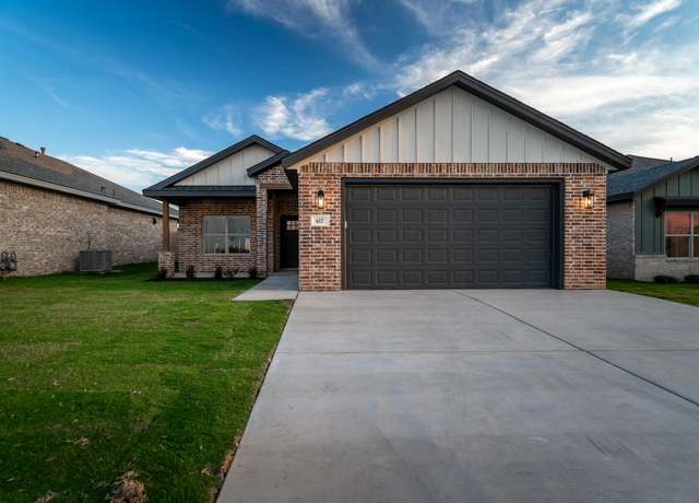 Property at 617 E 14th St, Wolfforth, TX 79382, 3 beds, 2 baths