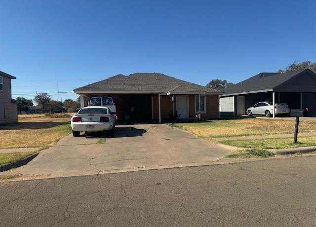 Property at 519 39th St, Lubbock, TX 79404, 3 beds, 1.5 baths