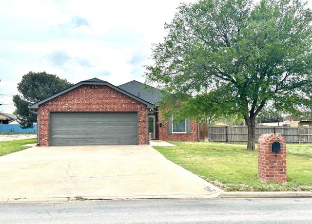 Property at 706 Joliet St, Plainview, TX 79072, 3 beds, 2 baths