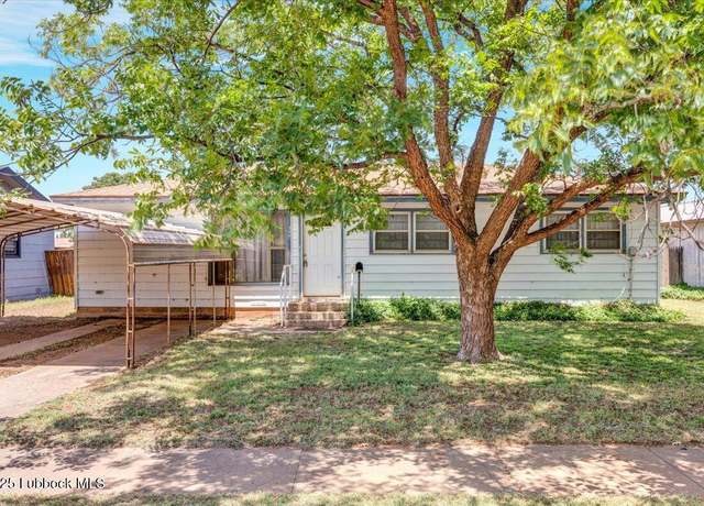 Property at 717 E Magnolia Ave, Brownfield, TX 79316, 3 beds, 1 bath