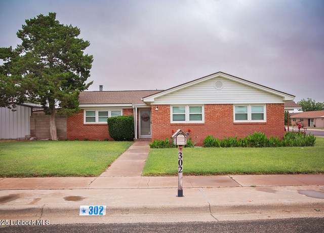 Property at 302 Hunt Dr, Denver City, TX 79323, 4 beds, 3 baths