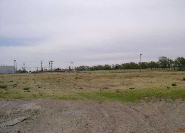 Property at 508 Clubview Dr, Levelland, TX 79336