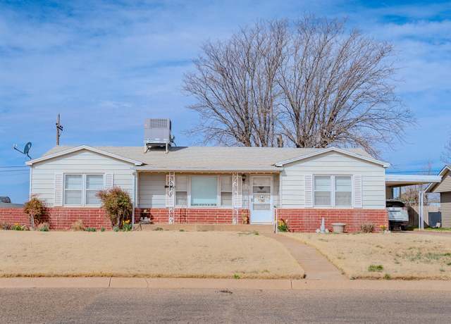 Property at 510 1st St, Farwell, TX 79325, 2 beds, 2 baths