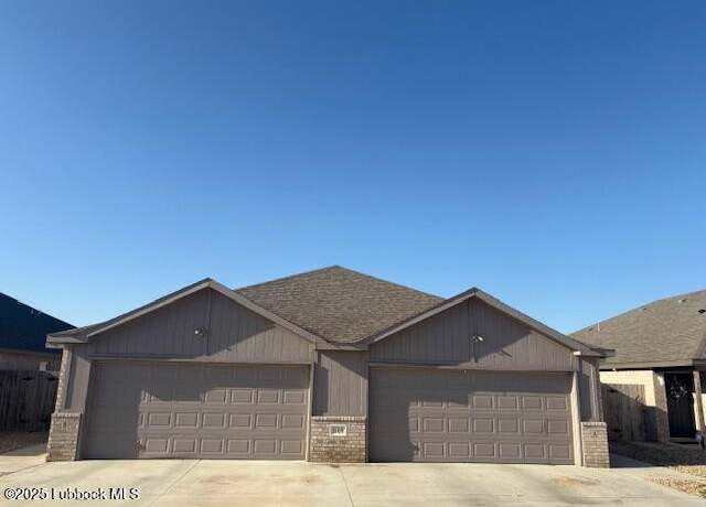Property at 1009 Preston Trl, Wolfforth, TX 79382, 6 beds, 4 baths