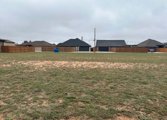 Property at 2041 Harvard Dr, Levelland, TX 79336