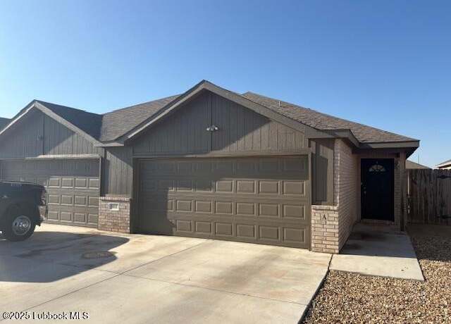 Property at 1011 Preston Trl, Wolfforth, TX 79382, 6 beds, 4 baths