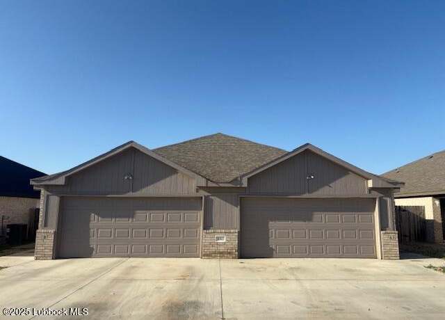 Property at 1013 Preston Trl, Wolfforth, TX 79382, 6 beds, 4 baths