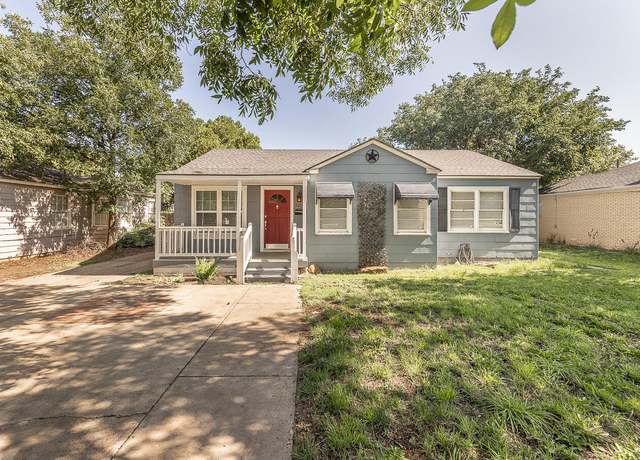Property at 3204 26th St, Lubbock, TX 79410, 3 beds, 2 baths