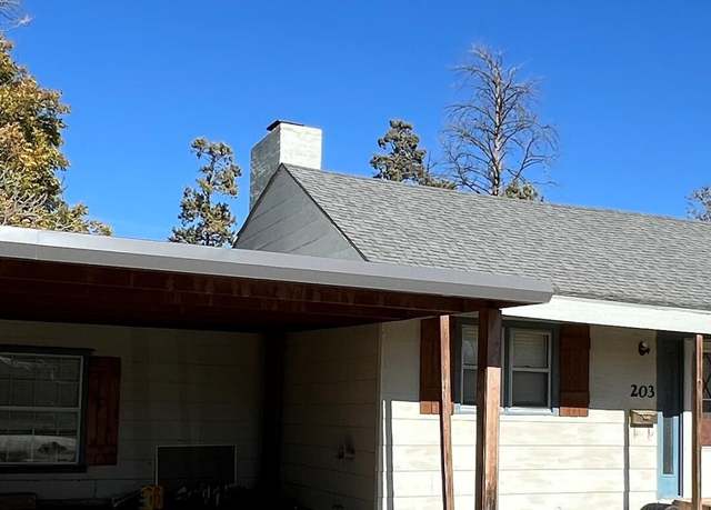 Property at 203 NE Alpine, Plainview, TX 79072, 3 beds, 2 baths