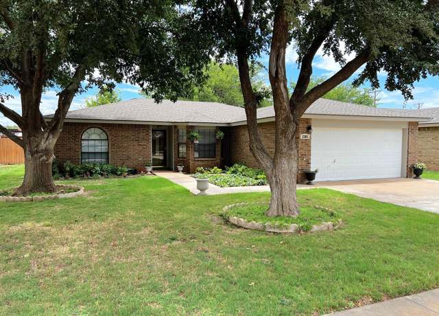 Property at 2305 90th St, Lubbock, TX 79423, 3 beds, 2 baths