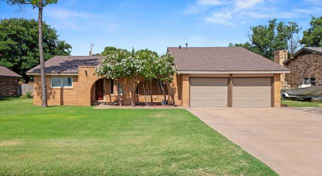 Photo of 2212 Rice Dr, Levelland, TX 79336