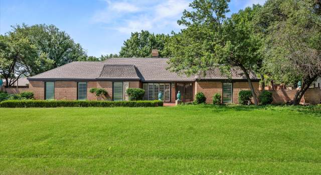 Photo of 207 Yucca Ter, Plainview, TX 79072