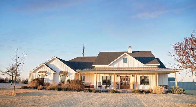 Photo of 2105 County Road 330, Plains, TX 79355