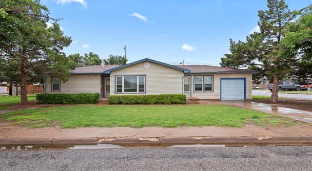 Photo of 402 17th St, Levelland, TX 79336