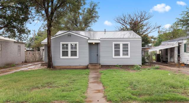 Photo of 406 10th St, Levelland, TX 79336
