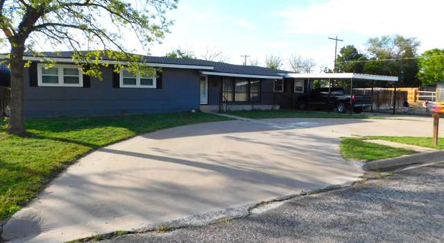 Photo of 1006 W 6th St, Muleshoe, TX 79347
