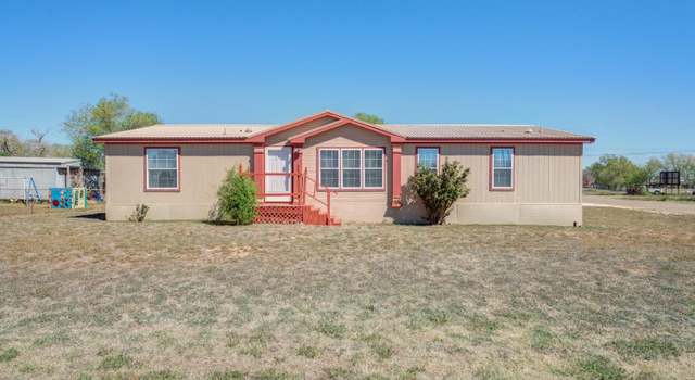 Photo of 1307 15th St, Plains, TX 79355