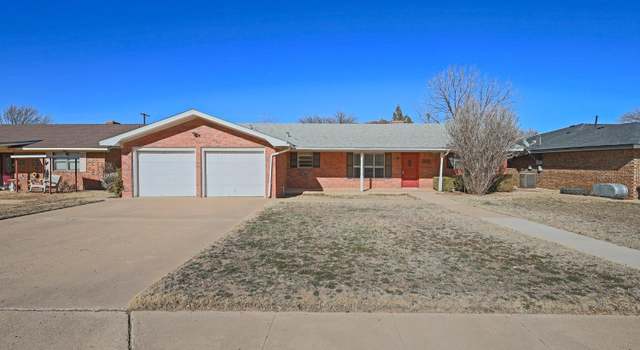 Photo of 215 Cottonwood Ln, Levelland, TX 79336