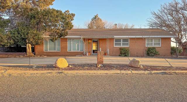 Photo of 705 2nd St, Plains, TX 79355