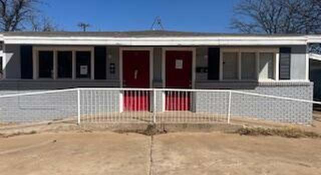 Photo of 2703 E 2nd St, Lubbock, TX 79403