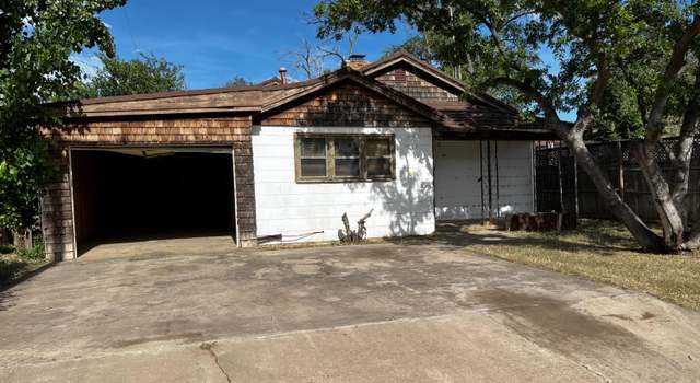 Photo of 913 S Main St, Floydada, TX 79235