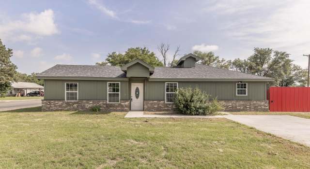 Photo of 221 W 3rd St, Idalou, TX 79329