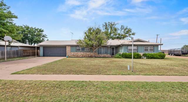 Photo of 2100 N 8th St, Tahoka, TX 79373