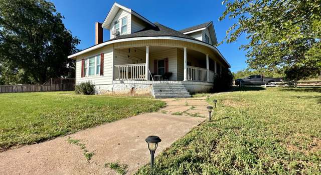 Photo of 121 E Hill St, Spur, TX 79370