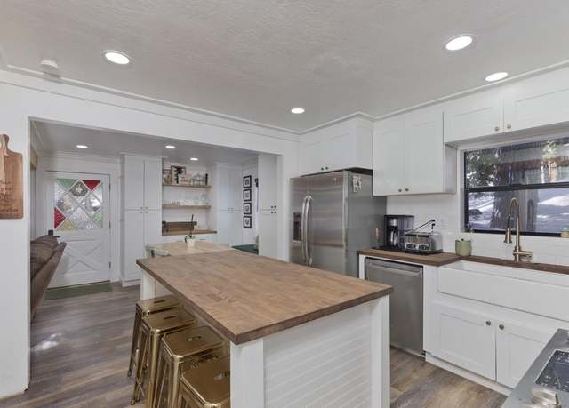 Property at 99 Mill St, Mammoth Lakes, CA 93546, 3 beds, 1.5 baths