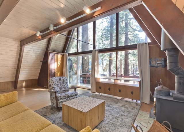 Property at 22 Slalom Ln, Mammoth Lakes, CA 93546, 3 beds, 2 baths
