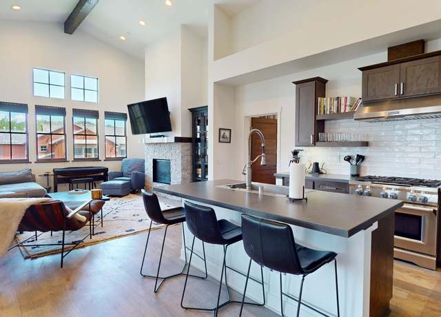 Property at 1427 Boulder Creek Rd #1427, Mammoth Lakes, CA 93546, 3 beds, 3.5 baths