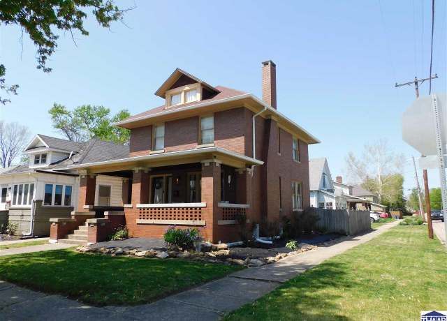 Property at 405 Blackman St, Clinton, IN 47842, 3 beds, 1.5 baths