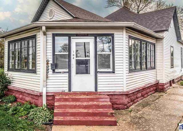Property at 104 E Johnson Ave, West Terre Haute, IN 47885, 2 beds, 1 bath