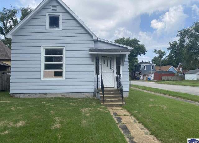 Property at 1445 S 10th St, Terre Haute, IN 47802, 3 beds, 1 bath