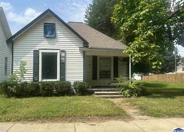 Property at 613 S 15th St, Terre Haute, IN 47807, 1 bed, 1 bath