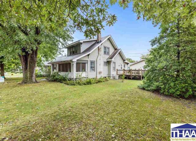 Property at 1302 S 25th St, Terre Haute, IN 47803, 4 beds, 1.5 baths