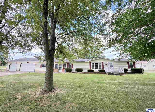 Property at 4525 N 15th St, Terre Haute, IN 47805, 3 beds, 2.5 baths