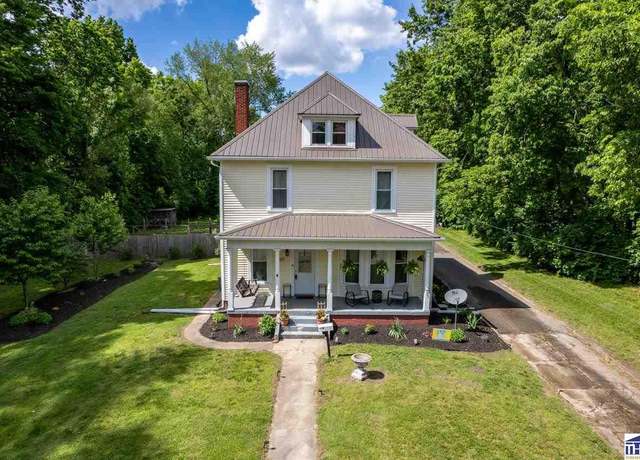Property at 2320 Washington Ave, Terre Haute, IN 47803, 4 beds, 2.5 baths