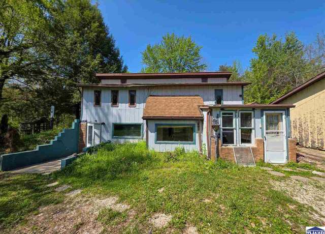 Property at 5755 E County Road 500 N, Shelburn, IN 47879, 3 beds, 1.5 baths