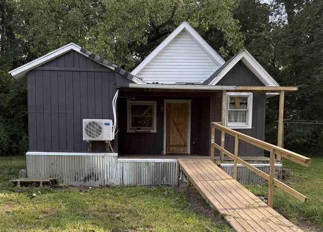 Property at 5715 N Center St, Shelburn, IN 47879, 1 bed, 1 bath