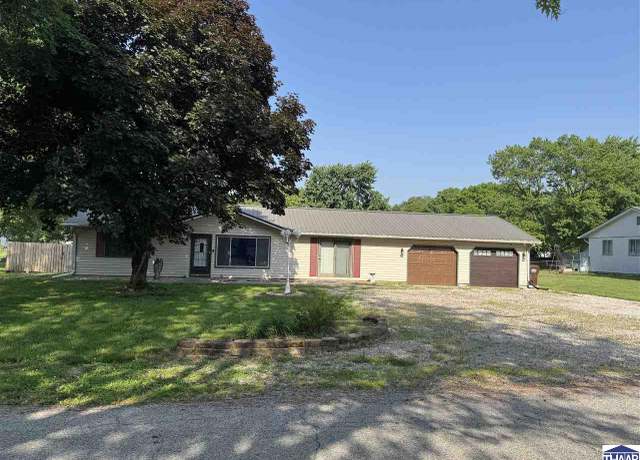 Property at 9815 S Armstrong Pl, Terre Haute, IN 47802, 3 beds, 2 baths
