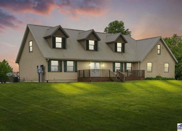 Property at 8955 E Woodsmall Dr, Terre Haute, IN 47802, 3 beds, 2.5 baths