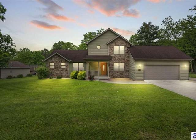 Property at 2987 Winthrop Rd, Terre Haute, IN 47803, 5 beds, 4 baths