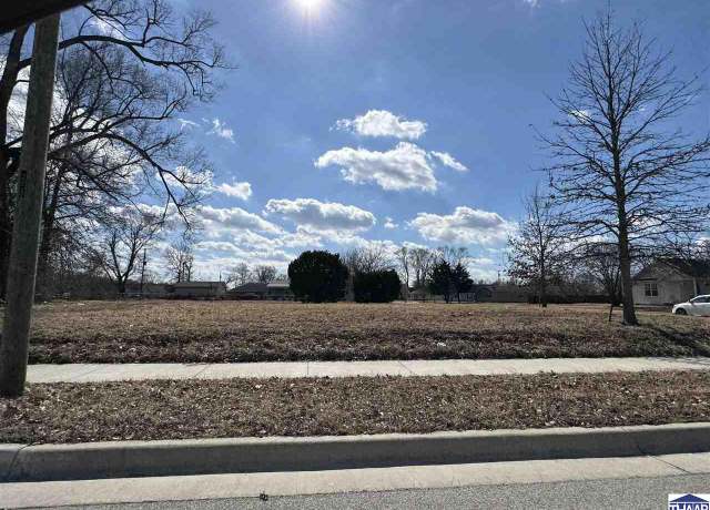 Property at 1308 S 13th 1/2 St, Terre Haute, IN 47802